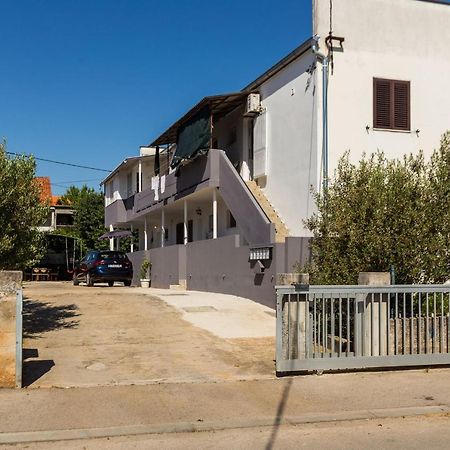 Petra Modern Apartment With Free Parking And Bbq ザダル エクステリア 写真
