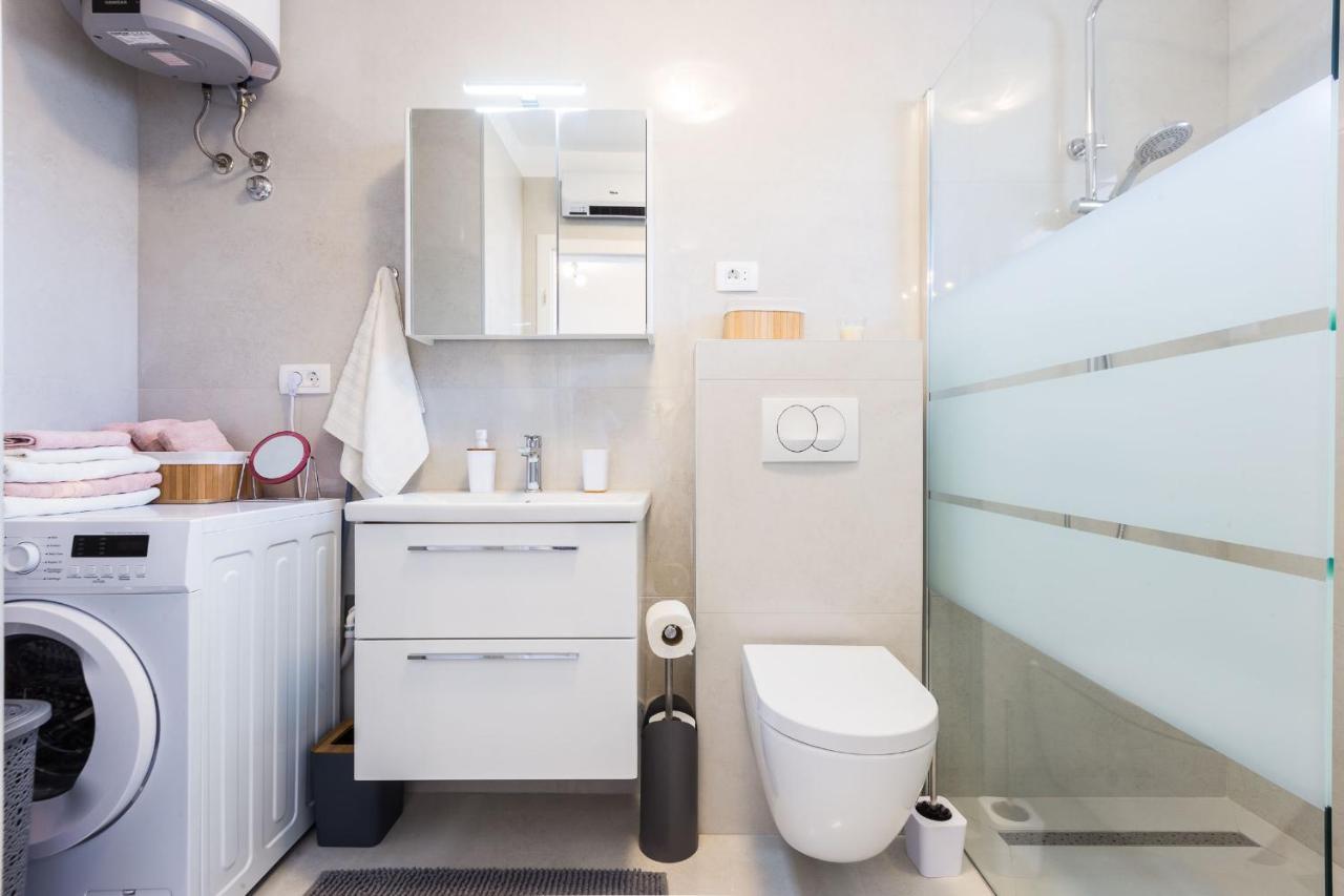 Petra Modern Apartment With Free Parking And Bbq ザダル エクステリア 写真