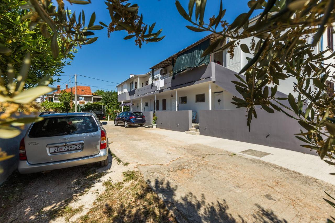 Petra Modern Apartment With Free Parking And Bbq ザダル エクステリア 写真